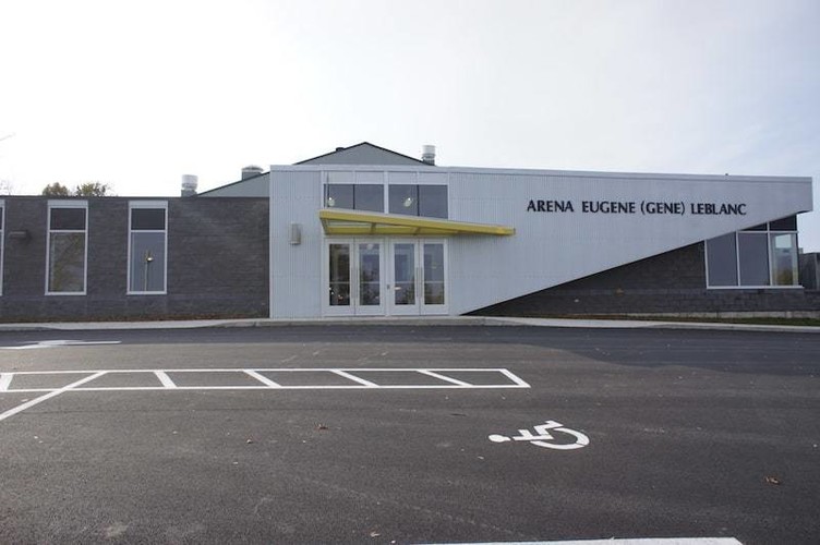 ARÉNA EUGÈNE (GENE) LEBLANC, MEMRAMCOOK (N.-B.) | DESIGN PLUS ARCHITECTURE INC.